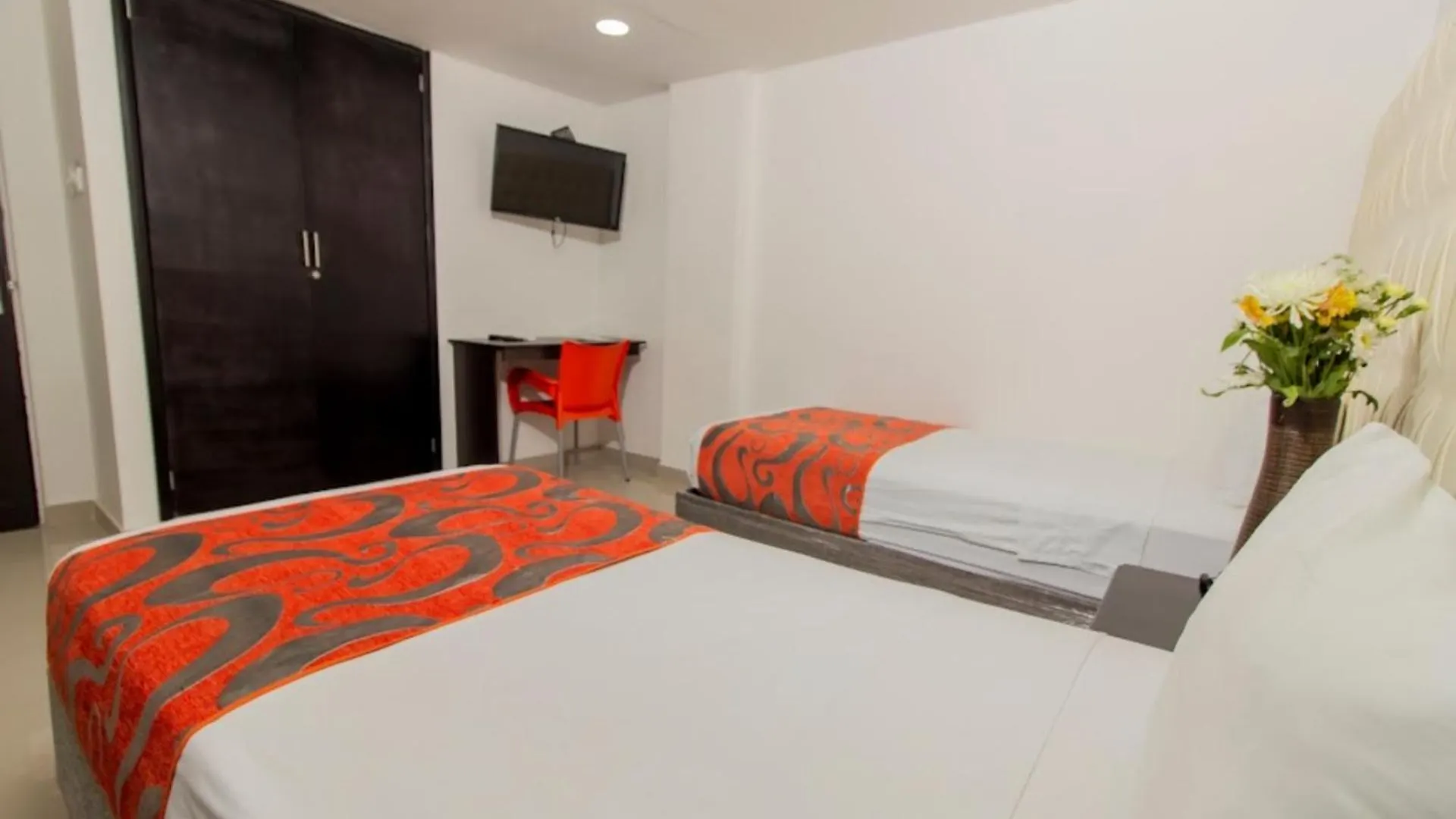 Hotel Caribe Plaza Barranquilla  בארנקווילה